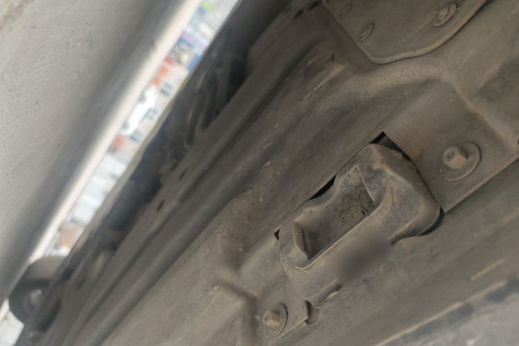 Used Mercedes-Benz R-Class 2015 R 320 4MATIC Luxury Model Chassis Front Left