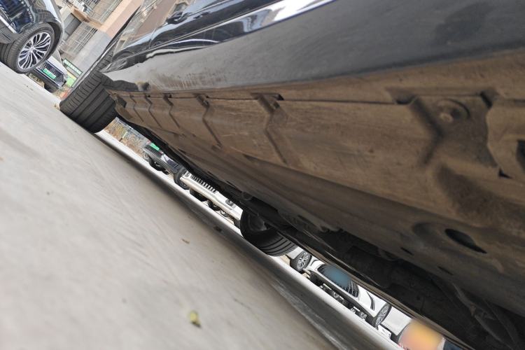 Used Mercedes-Benz R-Class 2015 R 400 4MATIC Luxury Model Chassis Front Right