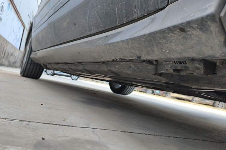 Used Mercedes-Benz R-Class 2015 R 320 4MATIC Luxury Model Chassis Front Right