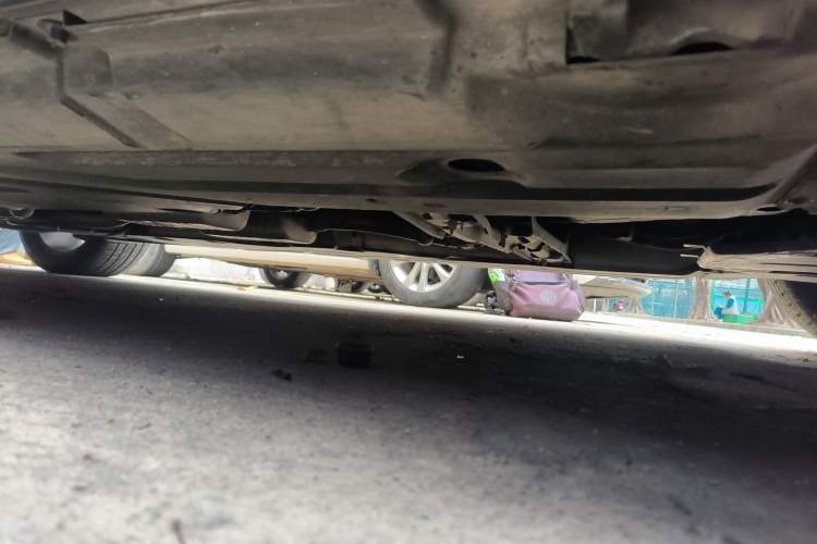 Used Mercedes-Benz R-Class 2015 R 400 4MATIC Business Model Chassis Front Right