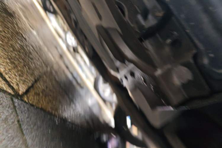 Used Mercedes-Benz R-Class 2015 R 320 4MATIC Luxury Model Chassis Front Right