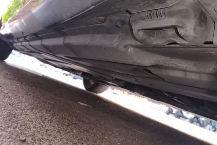 Used Mercedes-Benz R-Class 2015 R 320 4MATIC Luxury Model Chassis Front Right