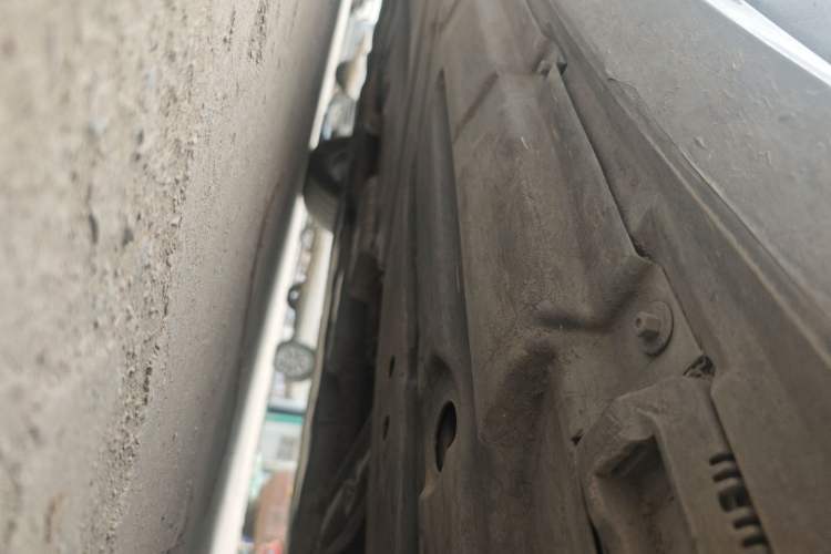 Used Mercedes-Benz R-Class 2015 R 320 4MATIC Luxury Model Chassis Front Right