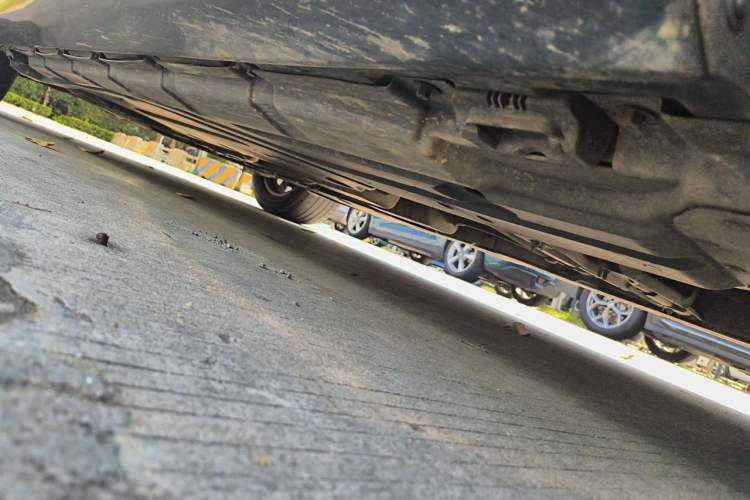 Used Mercedes-Benz R-Class 2015 R 320 4MATIC Luxury Model Chassis Front Right