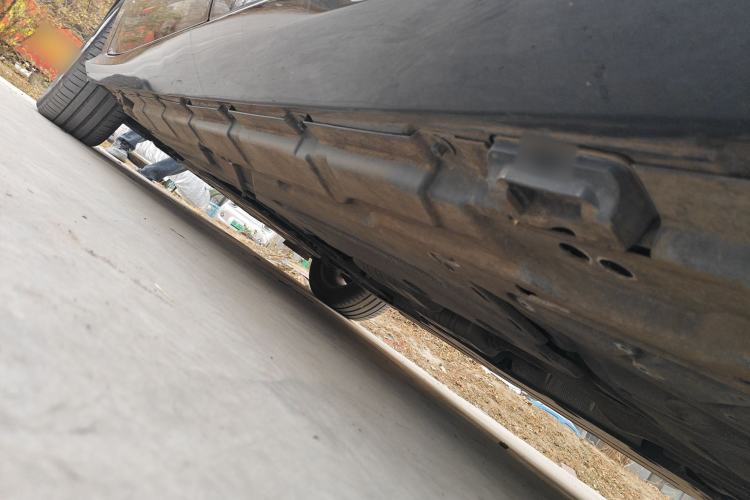 Used Mercedes-Benz R-Class 2015 R 400 4MATIC Luxury Model Chassis Rear Left