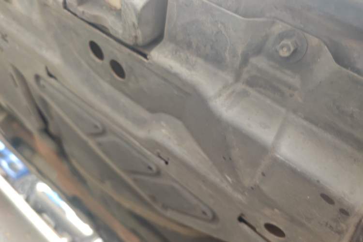 Used Mercedes-Benz R-Class 2015 R 400 4MATIC Business Model Chassis Rear Left