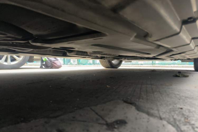 Used Mercedes-Benz R-Class 2015 R 400 4MATIC Business Model Chassis Rear Right