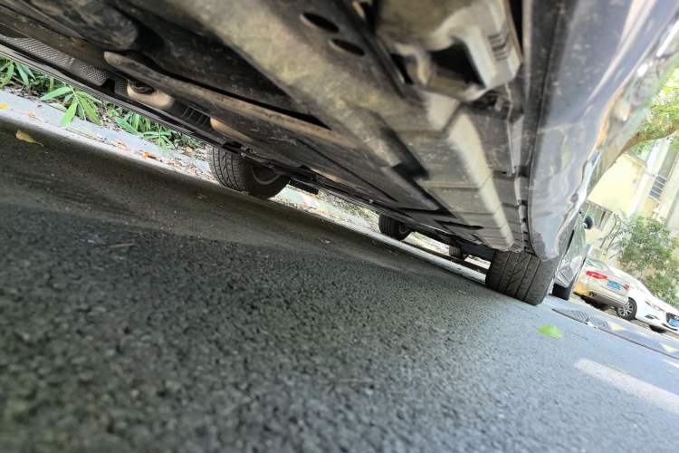 Used Mercedes-Benz R-Class 2015 R 320 4MATIC Luxury Model Chassis Rear Right