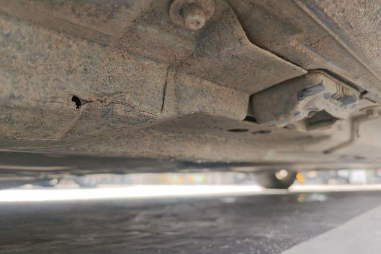 Used Mercedes-Benz R-Class 2015 R 320 4MATIC Luxury Model Chassis Rear Right