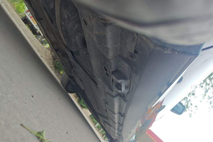 Used Mercedes-Benz R-Class 2015 R 320 4MATIC Luxury Model Chassis Rear Right