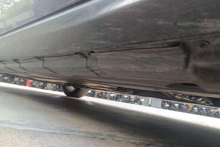 Used Mercedes-Benz R-Class 2015 R 400 4MATIC Business Model Chassis Rear Right