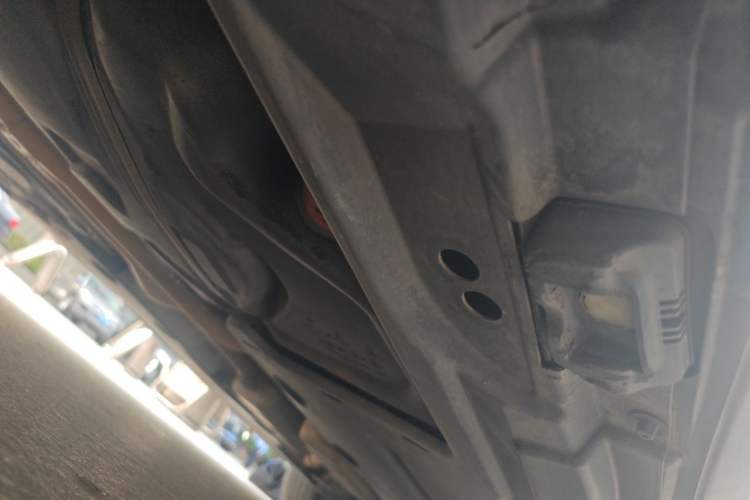 Used Mercedes-Benz R-Class 2015 R 400 4MATIC Business Model Chassis Rear Right