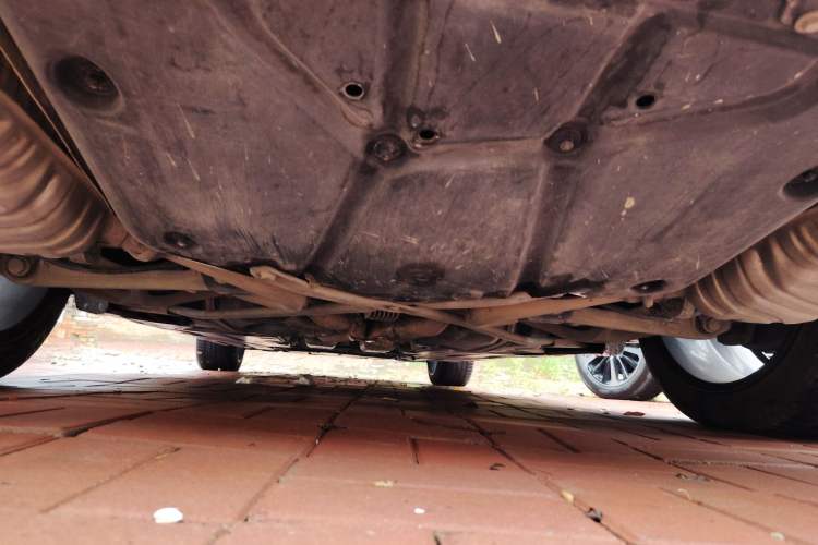 Used Mercedes-Benz R-Class 2015 R 320 4MATIC Luxury Model Chassis Rear
