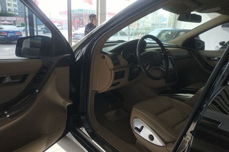 Used Mercedes-Benz R-Class 2015 R 320 4MATIC Luxury Model Driver Seat