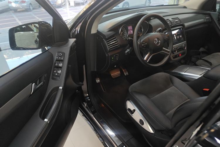 Used Mercedes-Benz R-Class 2015 R 320 4MATIC Luxury Model Driver Seat