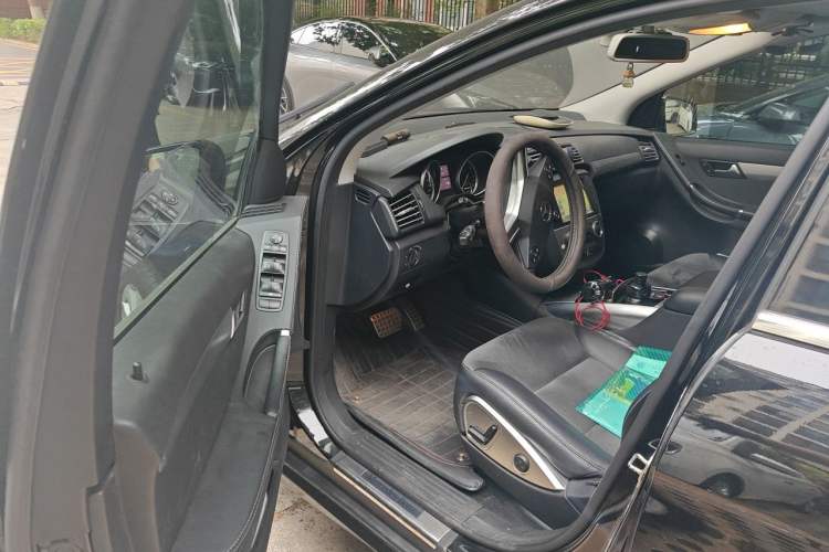 Used Mercedes-Benz R-Class 2015 R 320 4MATIC Luxury Model Driver Seat