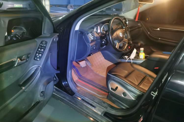 Used Mercedes-Benz R-Class 2015 R 400 4MATIC Business Model Driver Seat