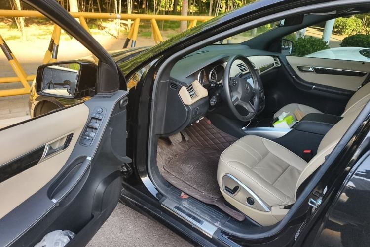 Used Mercedes-Benz R-Class 2015 R 320 4MATIC Luxury Model Driver Seat