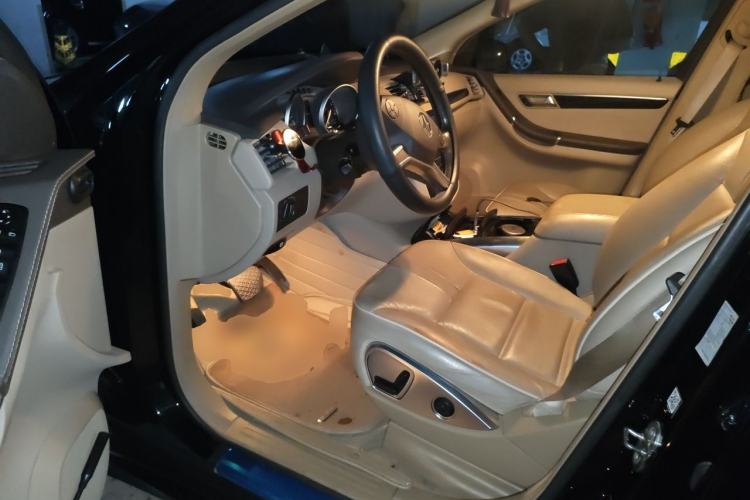 Used Mercedes-Benz R-Class 2015 R 320 4MATIC Luxury Model Driver Seat
