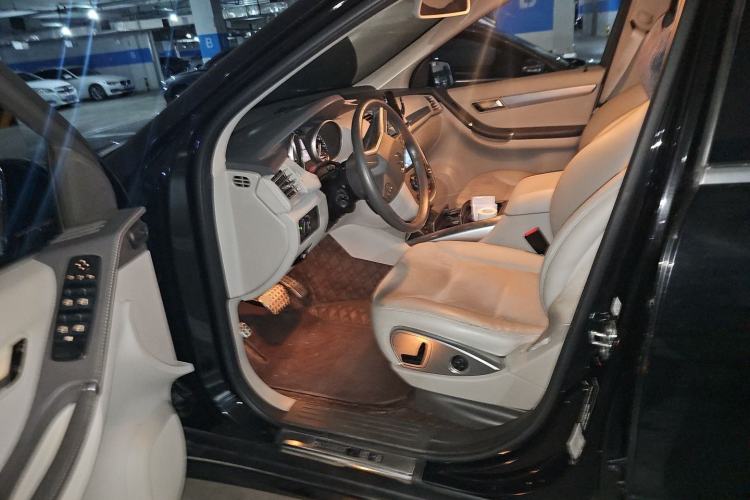 Used Mercedes-Benz R-Class 2015 R 320 4MATIC Luxury Model Driver Seat
