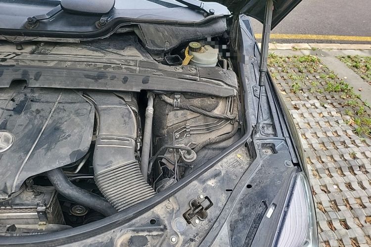 Used Mercedes-Benz R-Class 2015 R 400 4MATIC Business Model Engine Bay Left