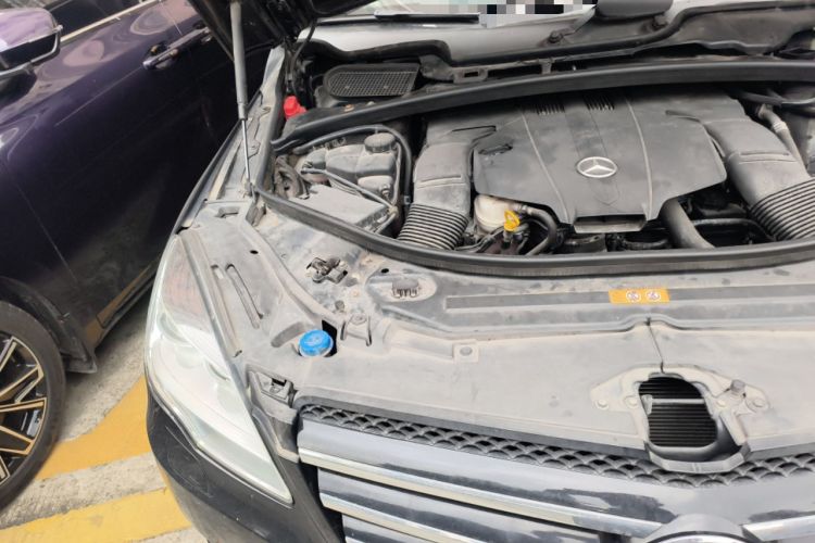 Used Mercedes-Benz R-Class 2015 R 400 4MATIC Business Model Engine Bay Right