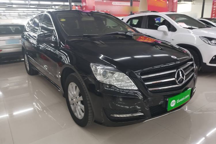 Used Mercedes-Benz R-Class 2015 R 320 4MATIC Luxury Model Exterior 2