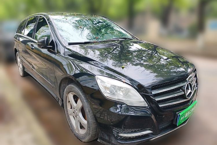 Used Mercedes-Benz R-Class 2015 R 320 4MATIC Luxury Model Exterior 2