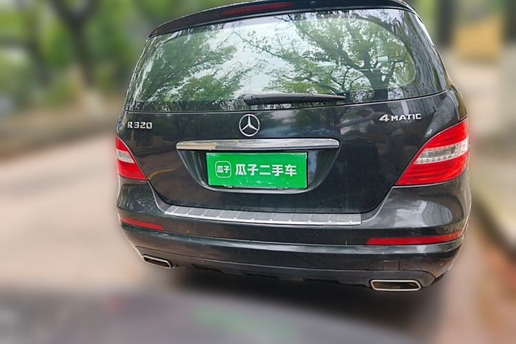 Used Mercedes-Benz R-Class 2015 R 320 4MATIC Luxury Model Exterior 4