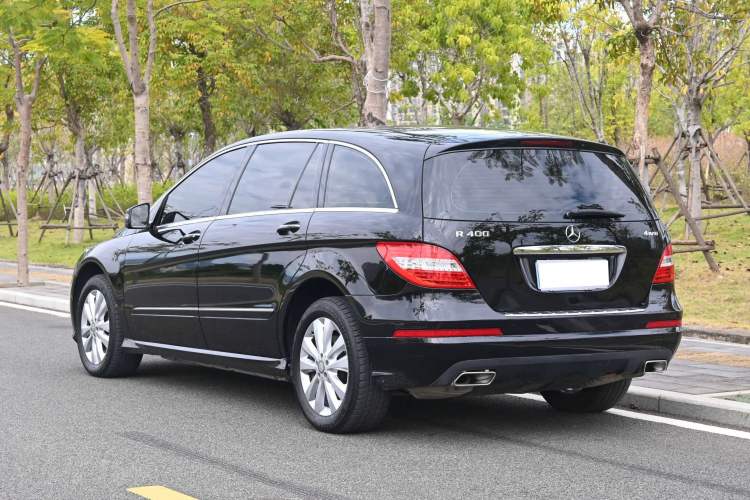 Used Mercedes-Benz R-Class 2015 R 400 4MATIC Luxury Model Exterior 5