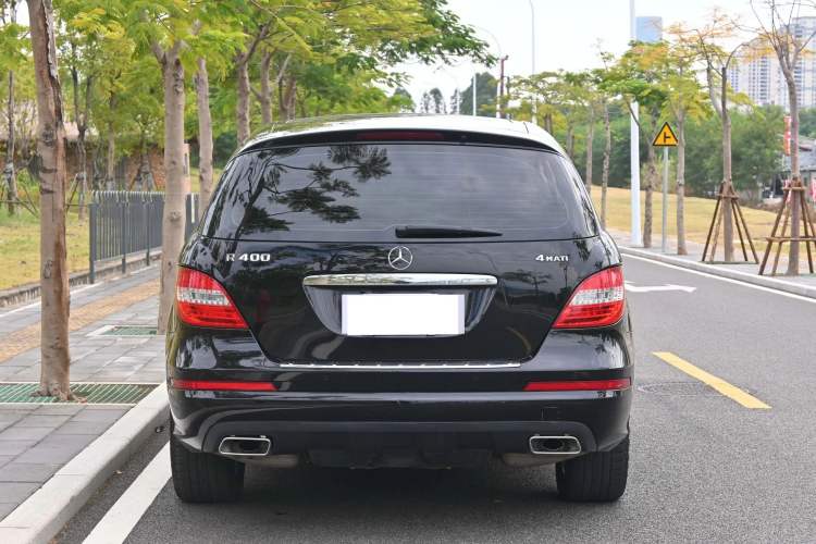 Used Mercedes-Benz R-Class 2015 R 400 4MATIC Luxury Model Exterior 6