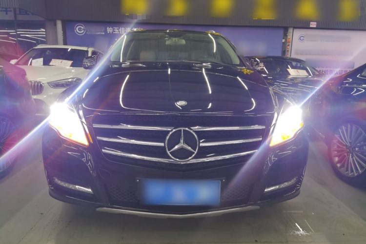 Used Mercedes-Benz R-Class 2015 R 320 4MATIC Luxury Model Front