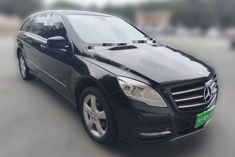 Used Mercedes-Benz R-Class 2015 R 320 4MATIC Luxury Model Front Right 45 Deg
