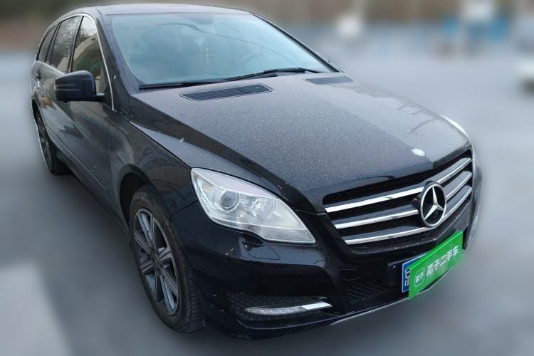 Used Mercedes-Benz R-Class 2015 R 400 4MATIC Business Model Front Right 45 Deg