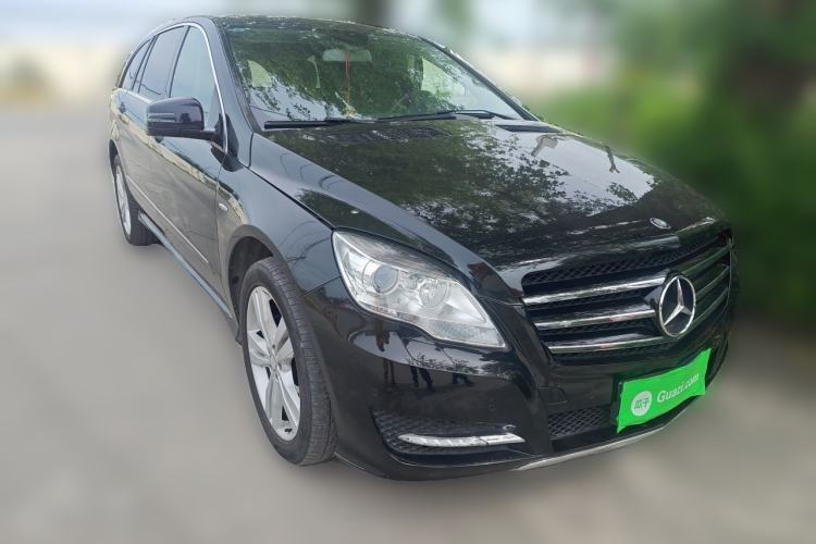 Used Mercedes-Benz R-Class 2015 R 320 4MATIC Luxury Model Front Right 45 Deg
