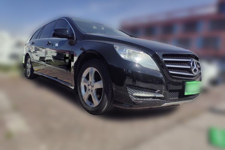 Used Mercedes-Benz R-Class 2015 R 320 4MATIC Luxury Model Front Right 45 Deg