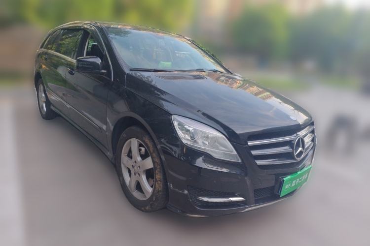 Used Mercedes-Benz R-Class 2015 R 400 4MATIC Business Model Front Right 45 Deg