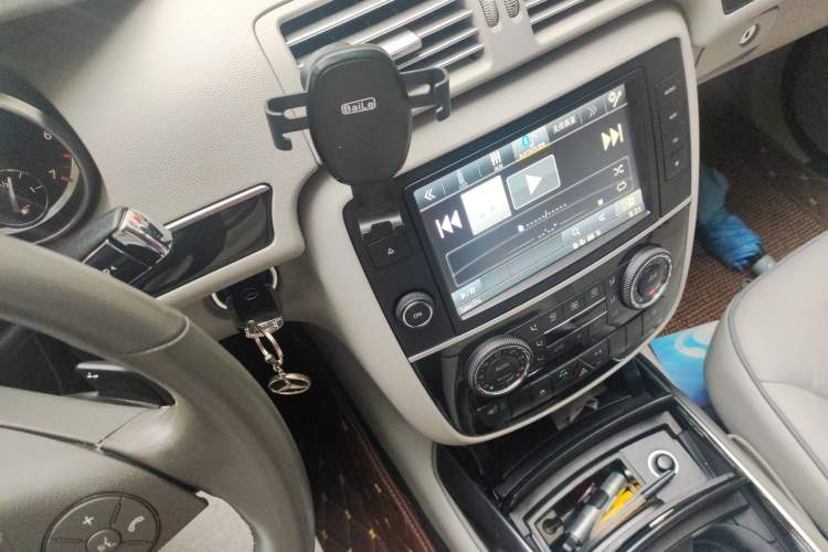 Used Mercedes-Benz R-Class 2015 R 320 4MATIC Luxury Model Gear Lever
