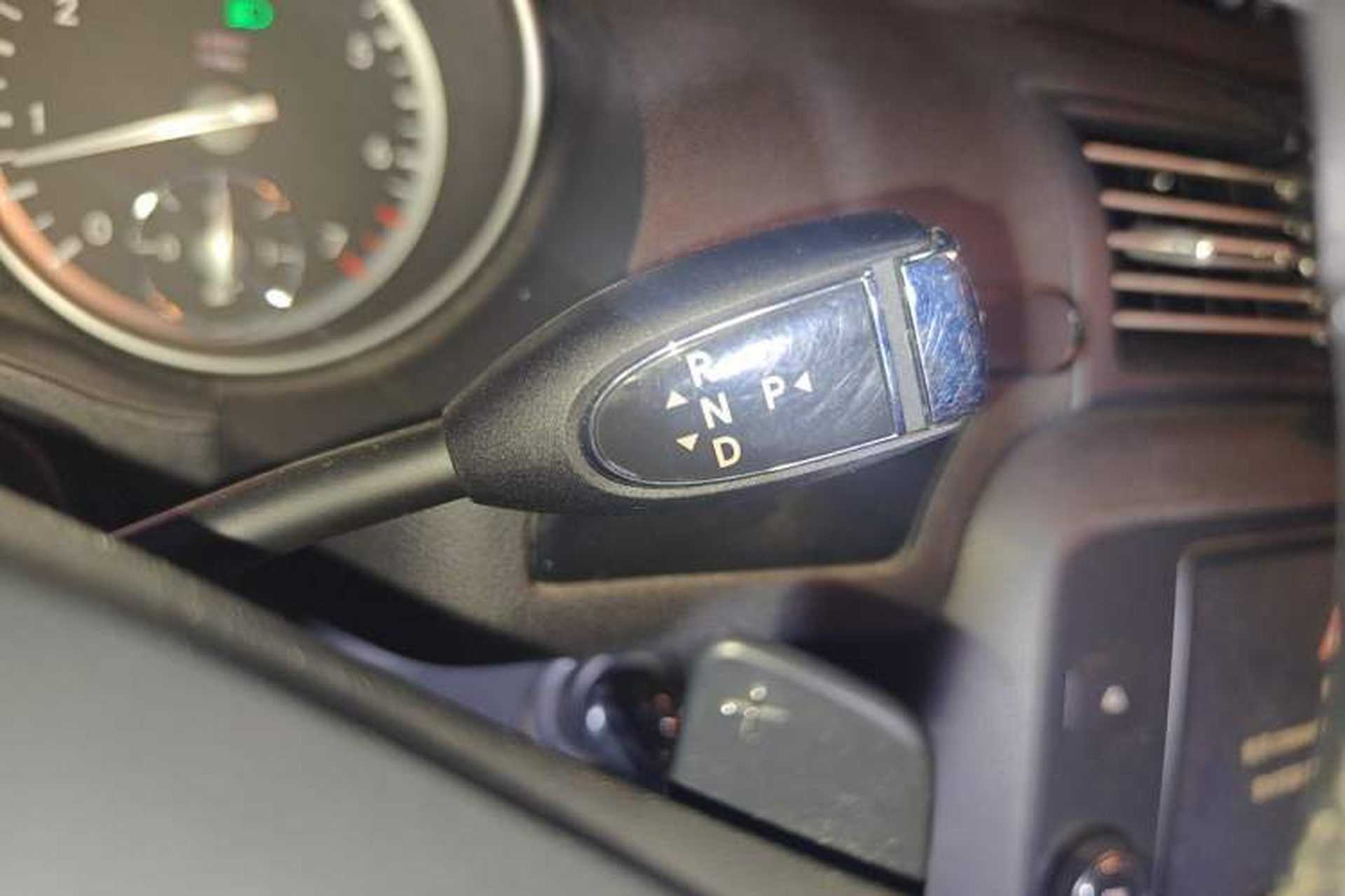 Used Mercedes-Benz R-Class 2015 R 400 4MATIC Business Model Gear Lever