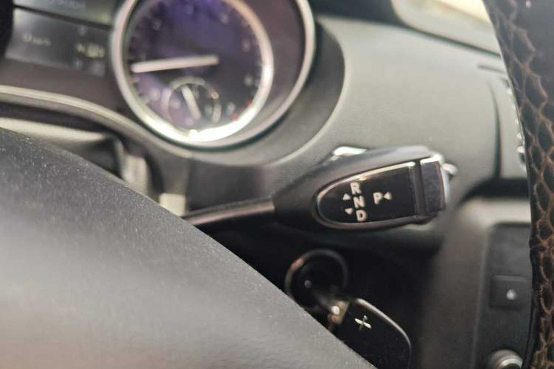 Used Mercedes-Benz R-Class 2015 R 400 4MATIC Business Model Gear Lever