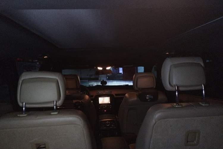 Used Mercedes-Benz R-Class 2015 R 400 4MATIC Luxury Model Headliner