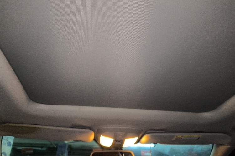 Used Mercedes-Benz R-Class 2015 R 320 4MATIC Luxury Model Headliner