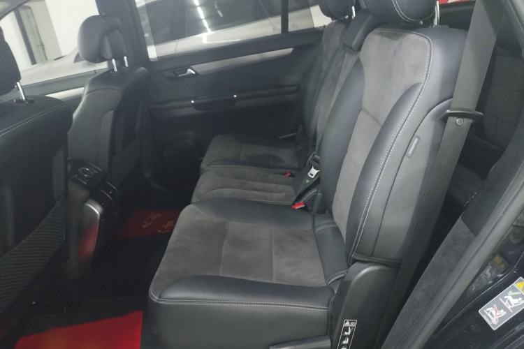 Used Mercedes-Benz R-Class 2015 R 320 4MATIC Luxury Model Interior 3