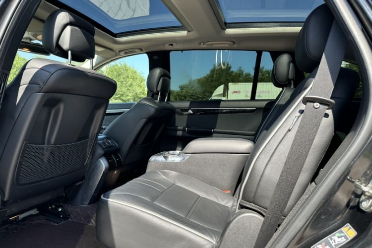Used Mercedes-Benz R-Class 2015 R 320 4MATIC Luxury Model Interior 3