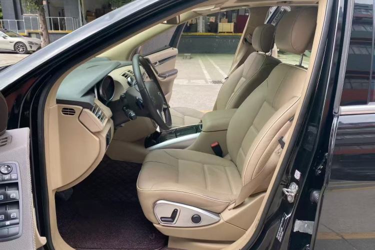 Used Mercedes-Benz R-Class 2015 R 320 4MATIC Luxury Model Interior 5