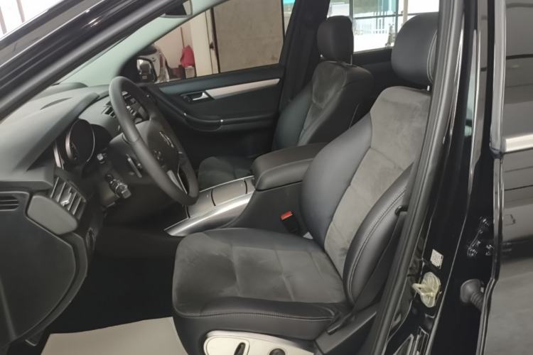Used Mercedes-Benz R-Class 2015 R 320 4MATIC Luxury Model Left Front Seat
