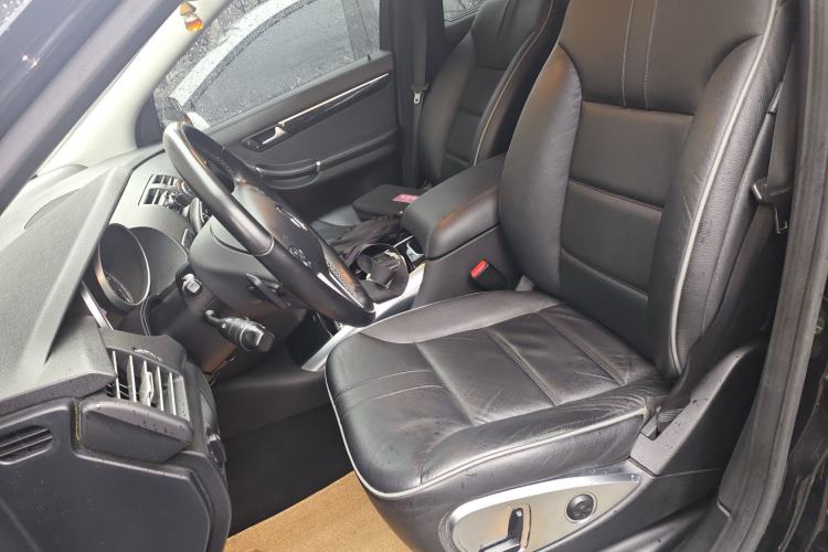 Used Mercedes-Benz R-Class 2015 R 400 4MATIC Business Model Left Front Seat