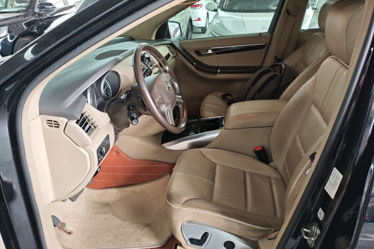 Used Mercedes-Benz R-Class 2015 R 320 4MATIC Luxury Model Left Front Seat