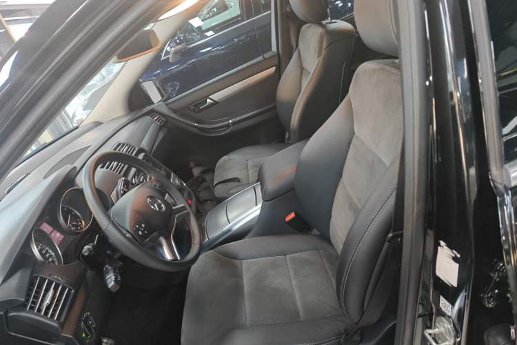 Used Mercedes-Benz R-Class 2015 R 320 4MATIC Luxury Model Left Front Seat
