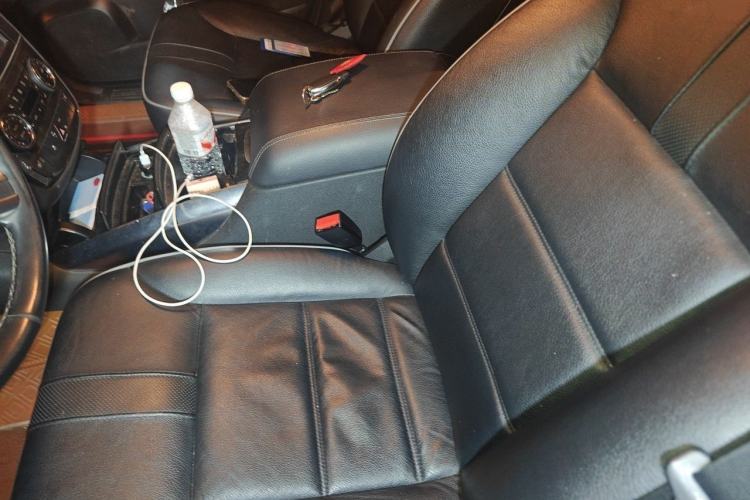 Used Mercedes-Benz R-Class 2015 R 400 4MATIC Business Model Left Front Seat